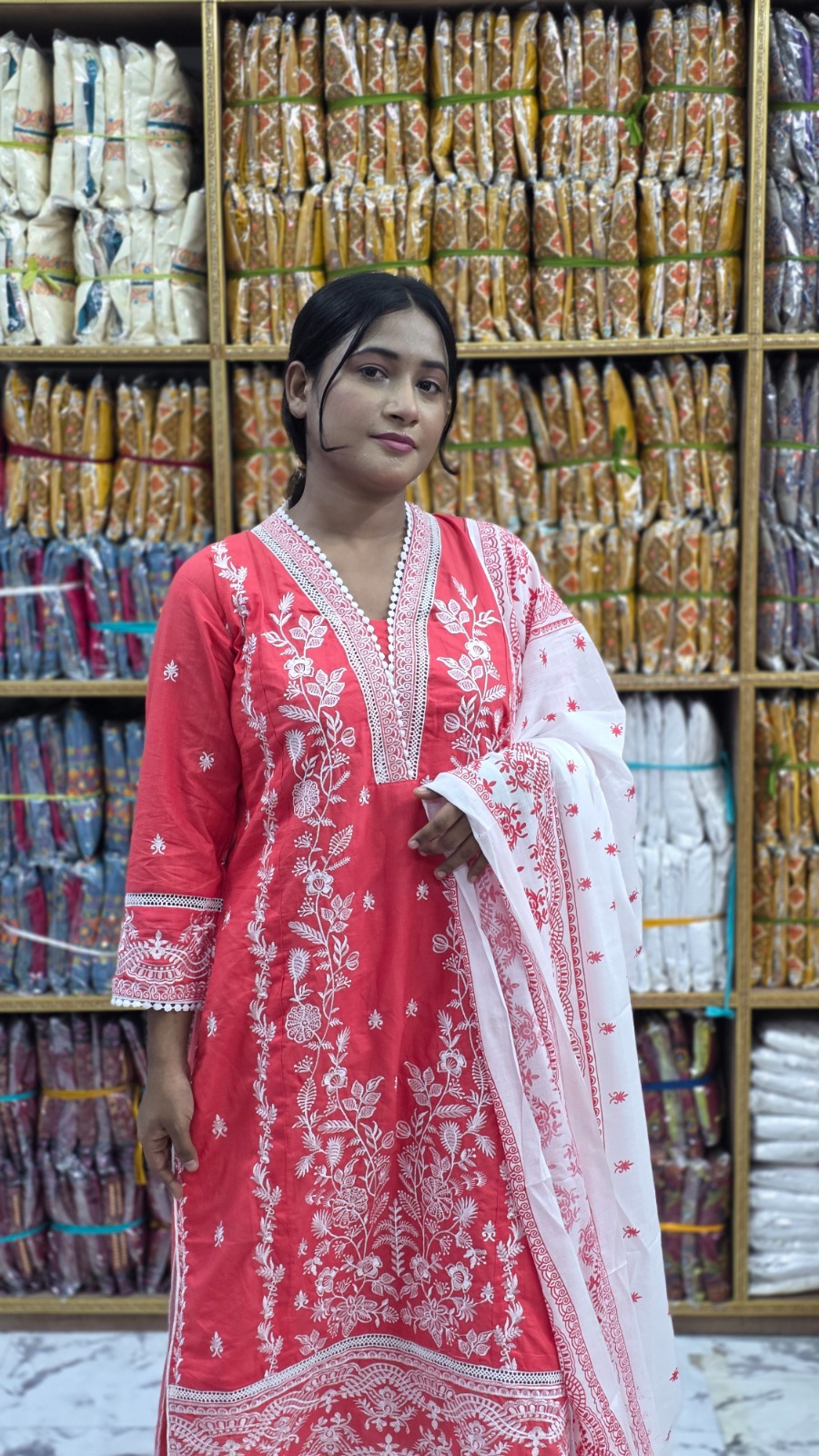 ”নরম সুতি কাপড়ে চমৎকার কাজের এই এক্সক্লুসিভ কালেকশনটি মিস করবেন না!”