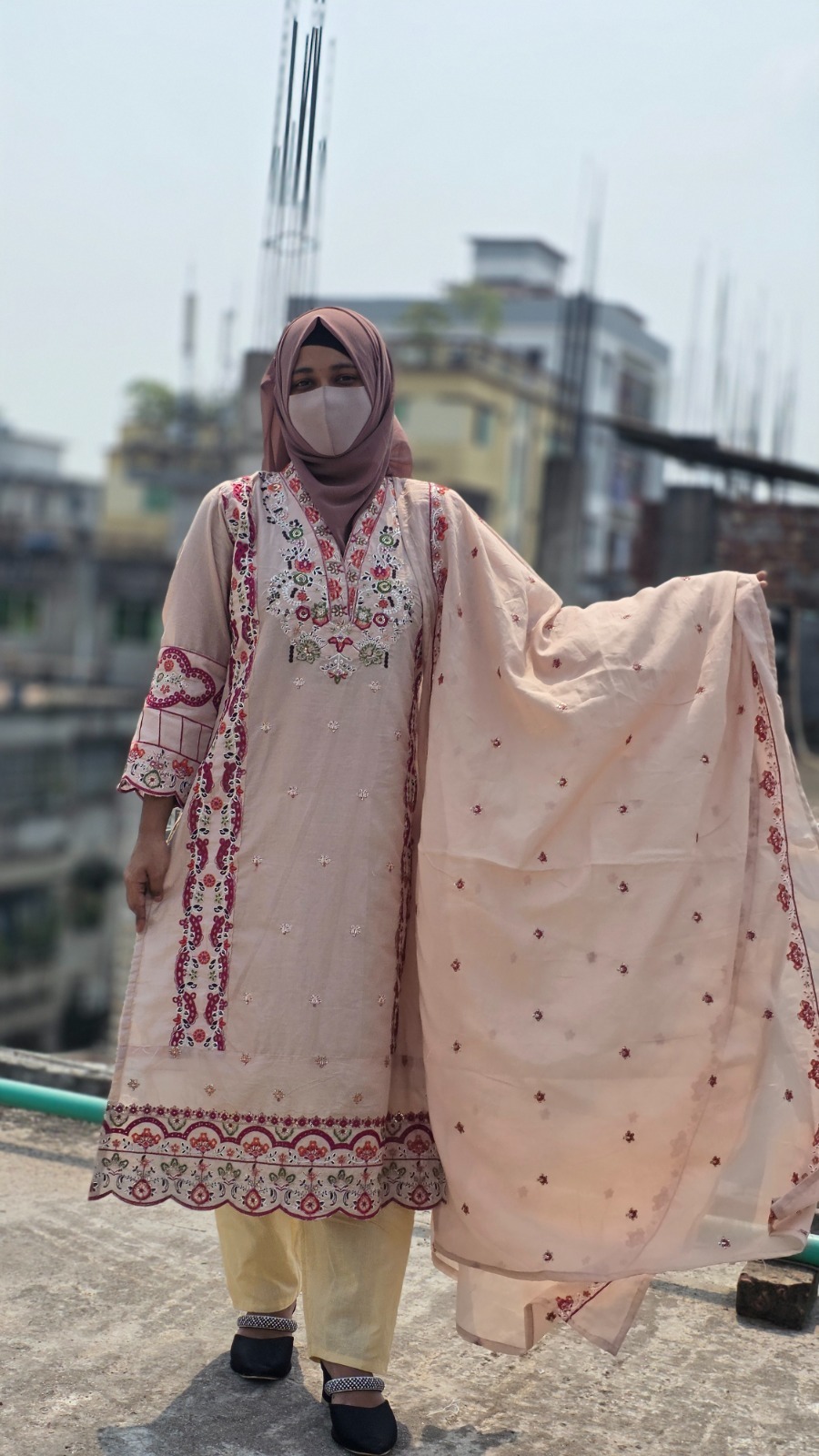 * “সৌন্দর্য যখন প্রিমিয়াম ফেব্রিক আর সূক্ষ্ম কারুকাজে ধরা দেয়! আজই সংগ্রহ করুন আপনার পছন্দের থ্রি-পিস। ✨”